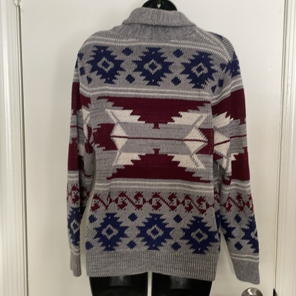 Shawl collar Button-down Sweater - Picture 5 of 11